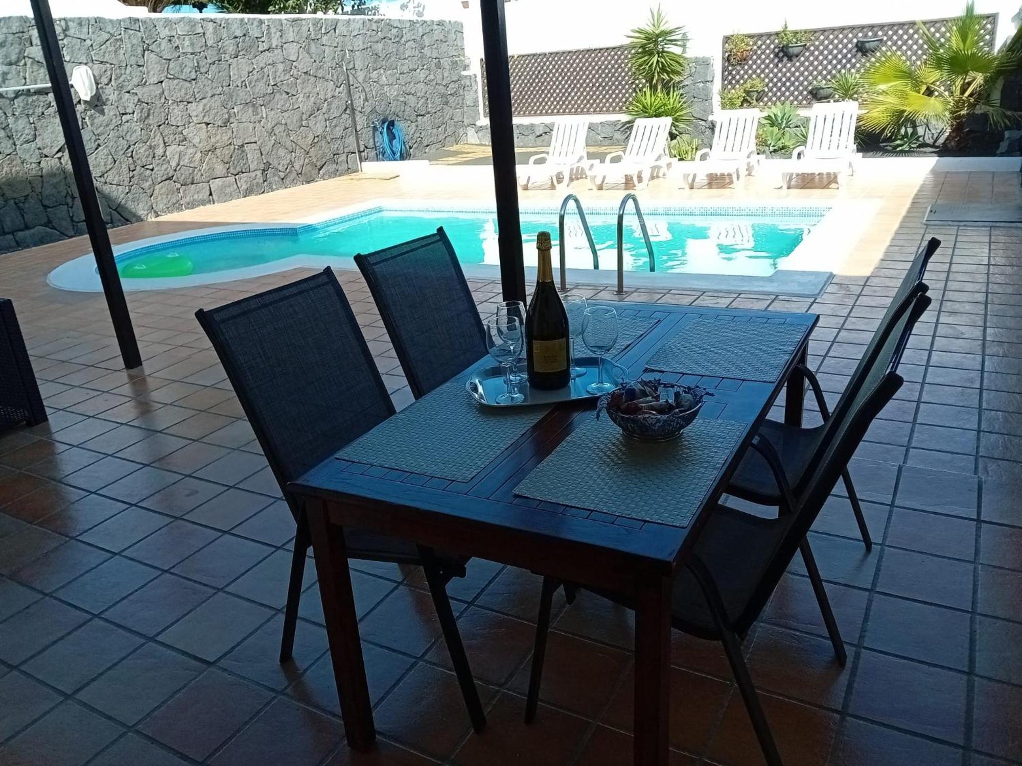 Villa Adel 56, Private Heated Pool, Parking Playa Blanca  Room photo